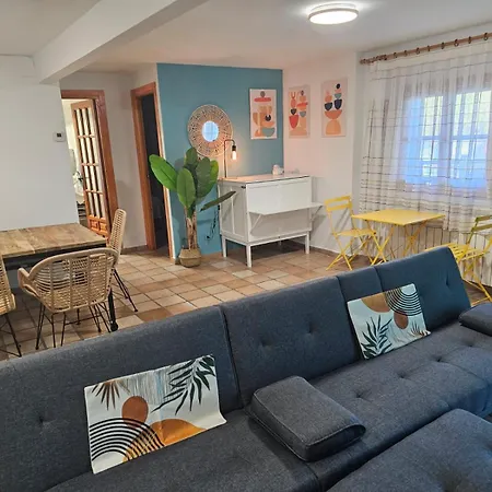Mequedo Canas Casa de Férias Alcañiz
