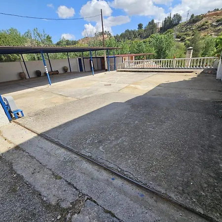 Mequedo Canas Nyaraló